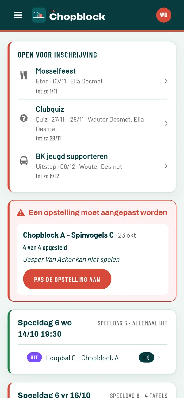 Bovenaan de app: een opstelling moet aangepast worden, met de knop Pas de opstelling aan; daaronder de speeldag met de wedstrijden.