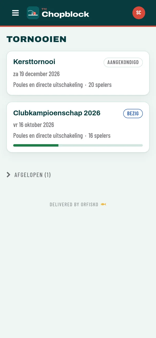 De lijst met toernooien in de app: het Kersttoernooi aangekondigd met 20 spelers, het Clubkampioenschap 2026 bezig met 16 spelers.
